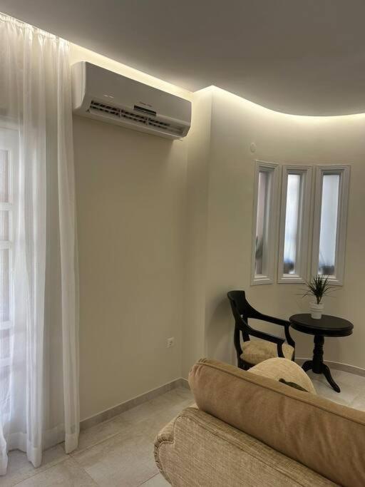 Eclectic Apartment Near Downtown Kandiye Dış mekan fotoğraf