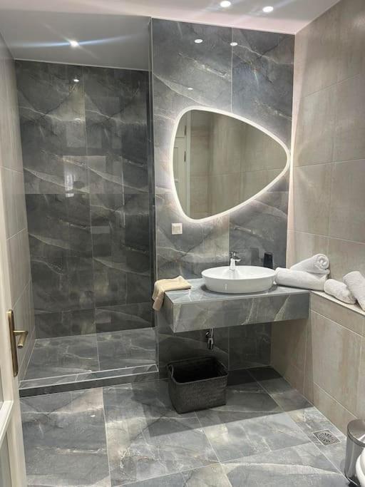 Eclectic Apartment Near Downtown Kandiye Dış mekan fotoğraf